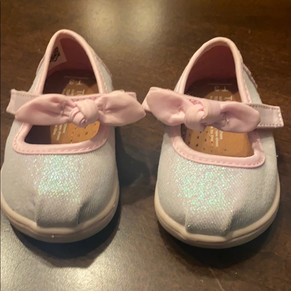 TOMS toddler shoes